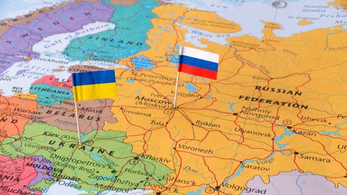 Russia-and-Ukraine-map-and-flags