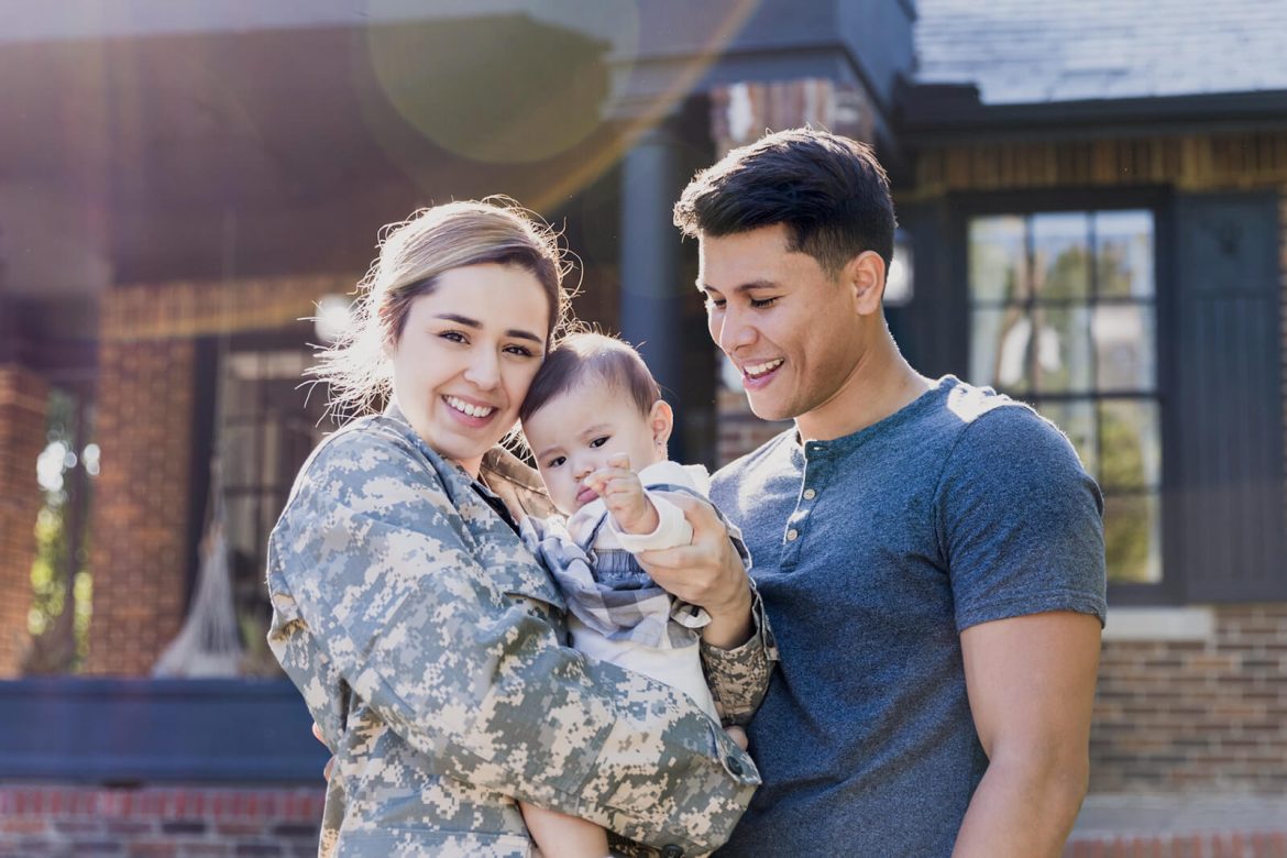 273235-1600×1066-introduction-military-family-life