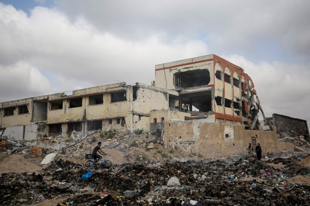 Distance Learning in Gaza